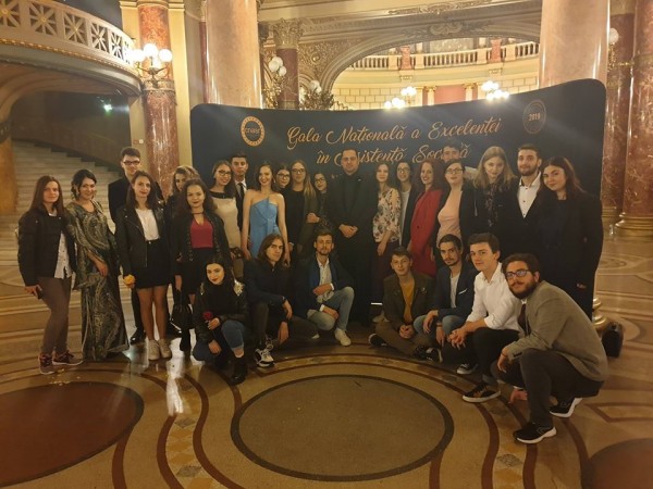gala-nationala-a-excelentei-in-asistenta-sociala.jpg
